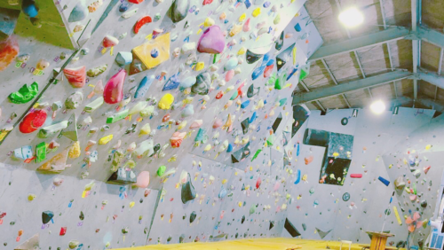 大阪府のクライミング施設「SAN（サン） クライミングジム」